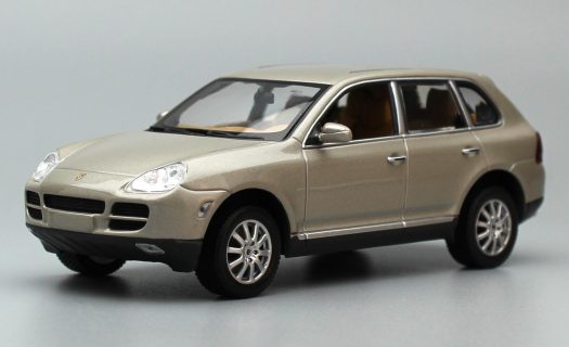 cayenne9PA_minichamps_2002_7