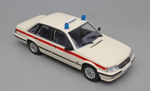 opel_senator_a2_notarzt_1982_altaya_4
