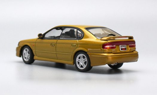subaru_legacy_b4_1999_autoart_3